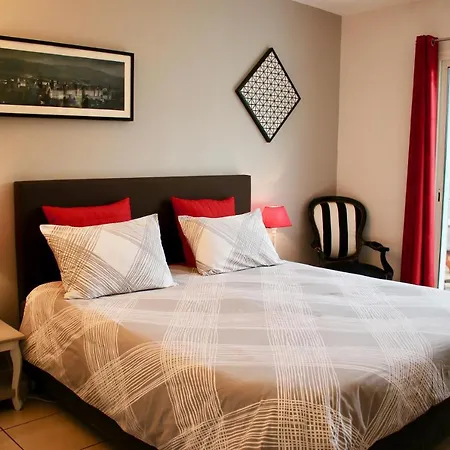 B&b-les Balcons De Maragon Bed and breakfast 4*