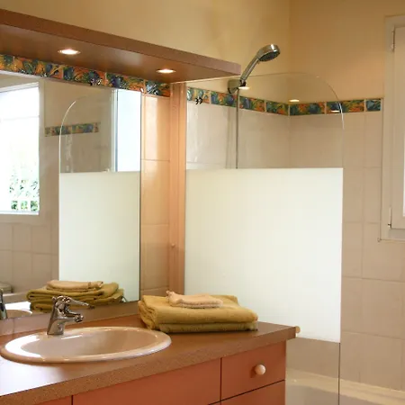 B&b-les Balcons De Maragon 4* קרקסון