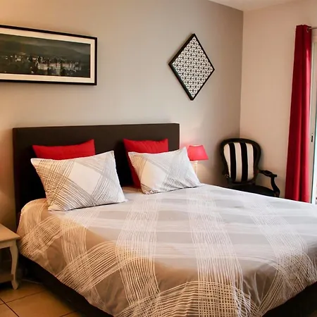 B&b-les Balcons De Maragon לינה וארוחת בוקר