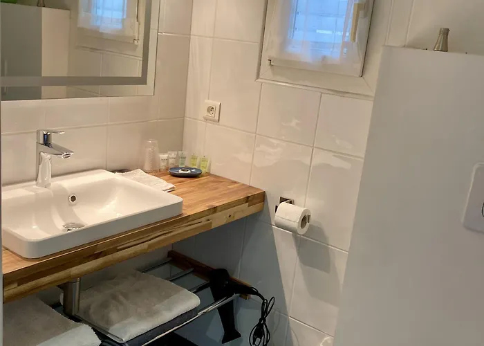 B&b-les Balcons De Maragon Bed & Breakfast 4*