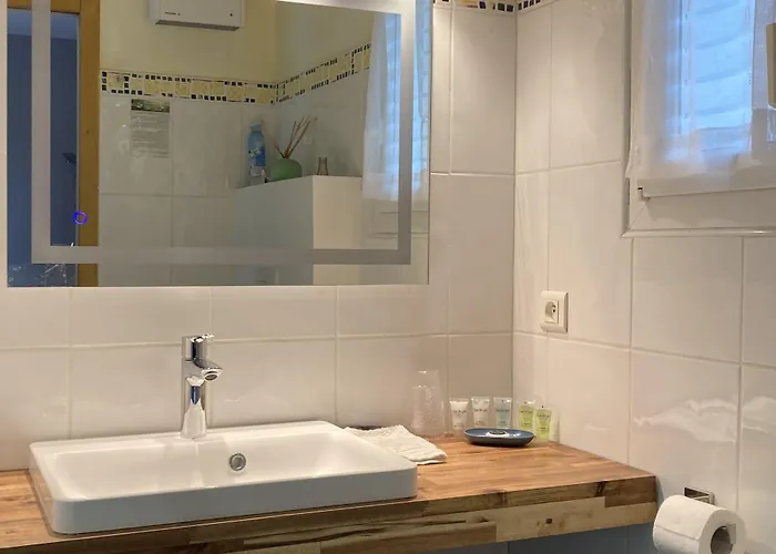 B&b-les Balcons De Maragon 4*